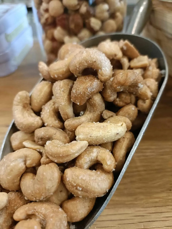 Noix de Cajou Torréfiées Salées Artisanalement - The Nuts Shop