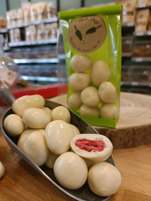 Fraise enrobée de chocolat blanc