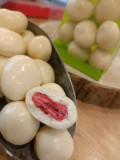Fraise enrobée de chocolat blanc