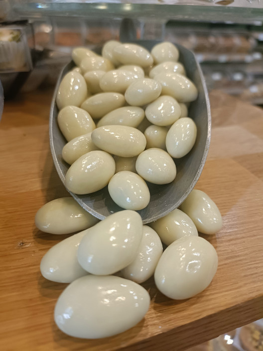 Amandes Choco Neige – Douceur glacée en enrobage chocolaté