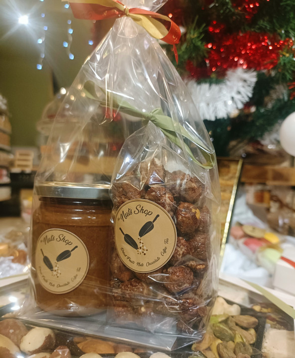 Croquants et parfumées, nos amandes caramélisées sont préparées selon une recette traditionnelle qui sublime leur saveur. Un vér
